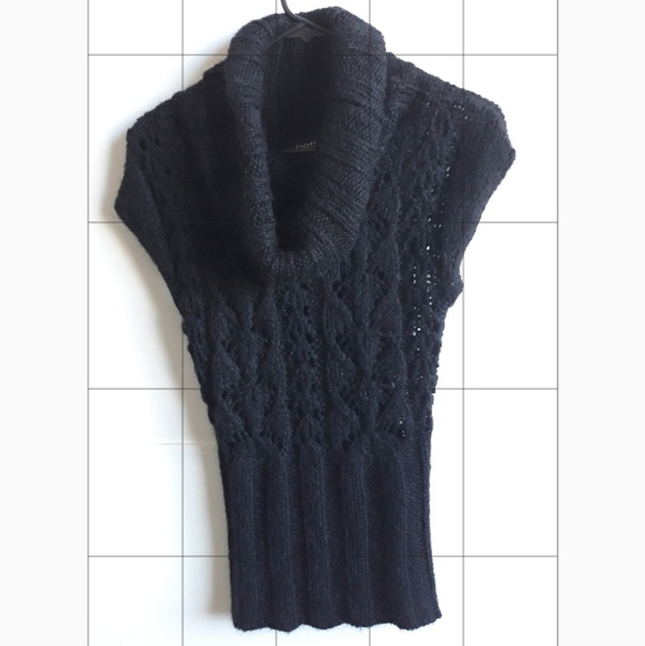 bebe Sweaters - 🔥3/$25 Bebe Cowlneck Sweater Sz. XS.